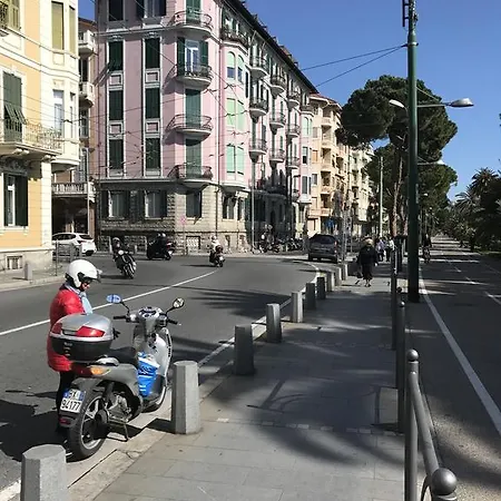 Sanremo Home Nyaraló *